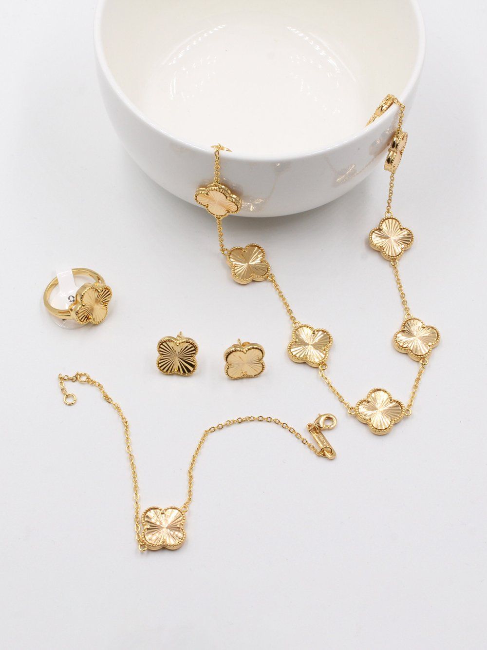 طقم فان كليف الذهبي 4 قطع اطقم van cleef