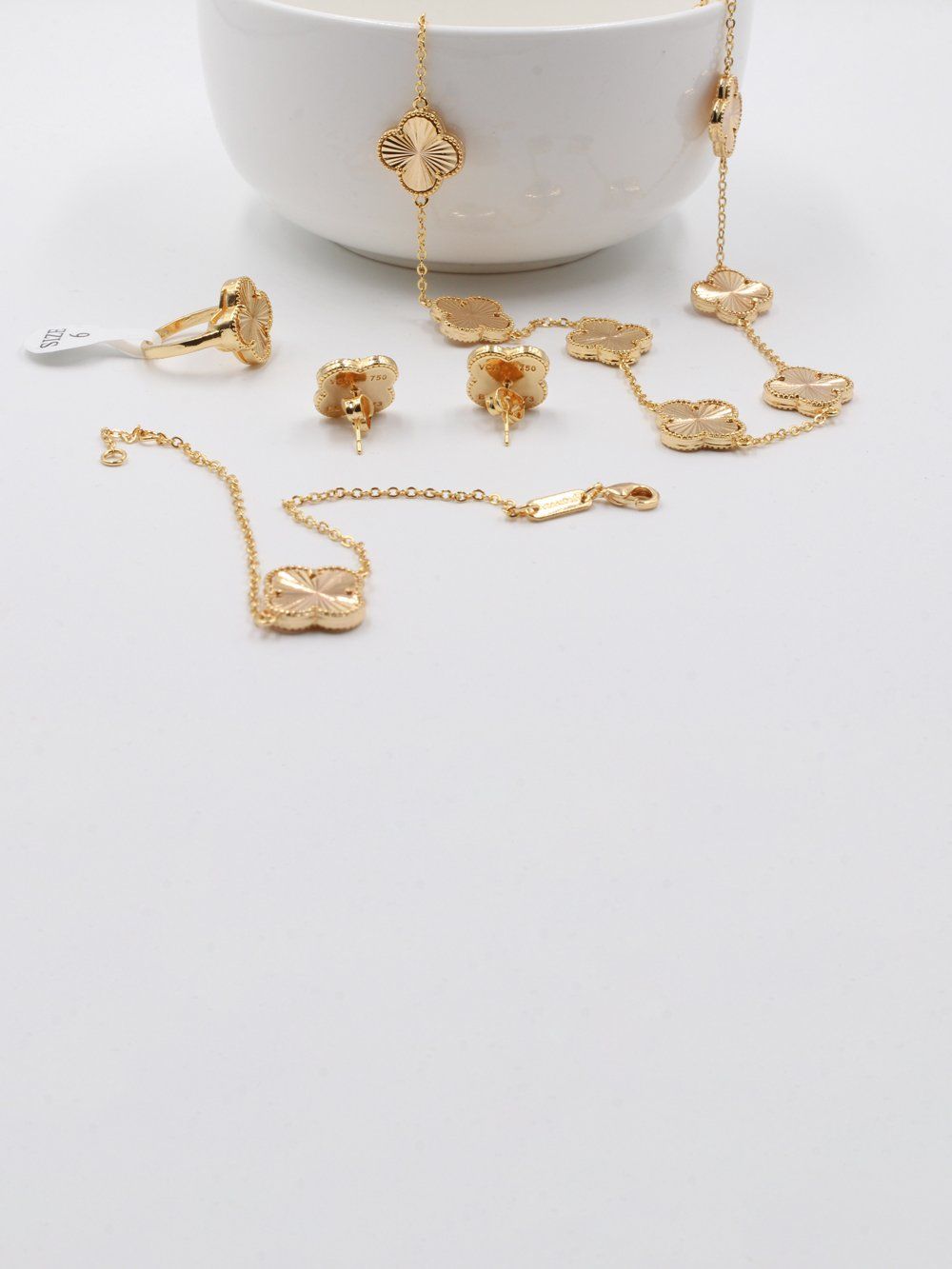 طقم فان كليف الذهبي 4 قطع اطقم van cleef