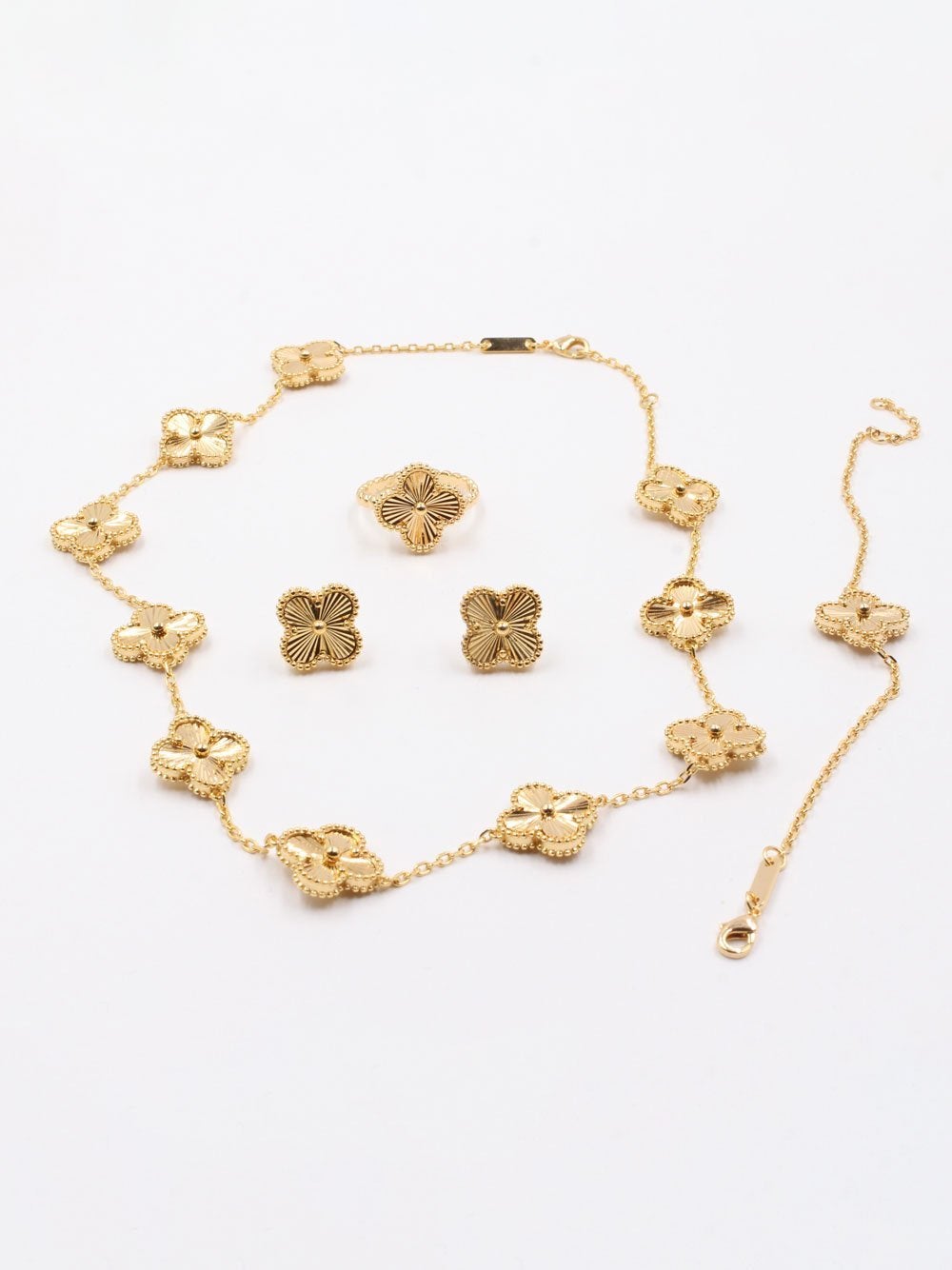 طقم فان كليف فري رينق 4 قطع اطقم van cleef ذهبي