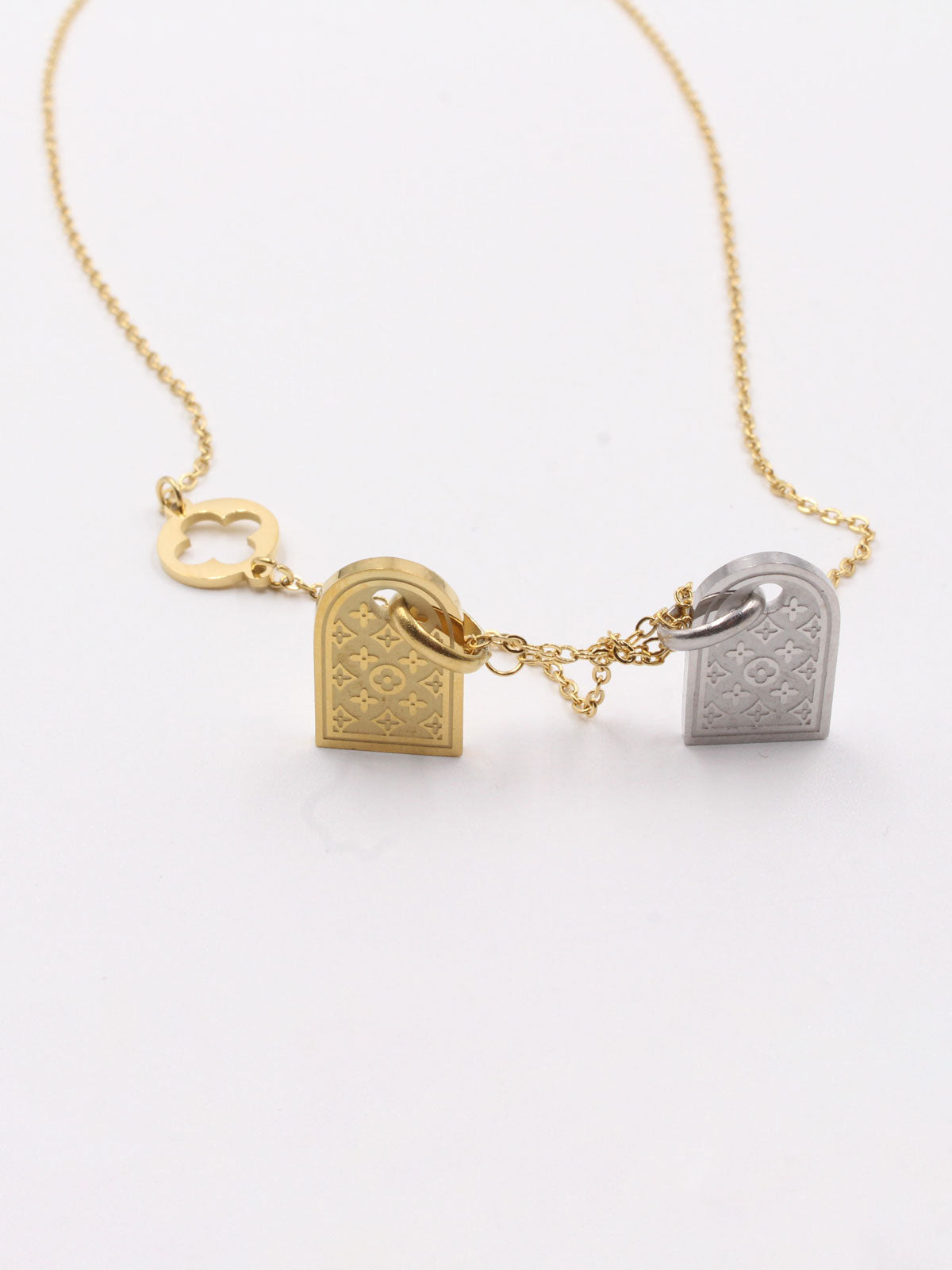 Louis Vuitton gold necklace - سلسال لويس فيتون الذهبي سلسال louis vuitton