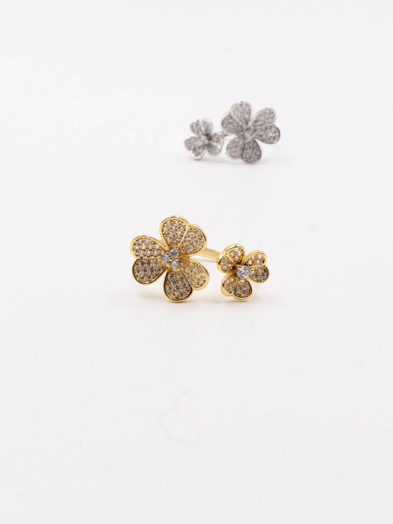 Van Cleef rose ring - خاتم فان كليف وردة خواتم van cleef