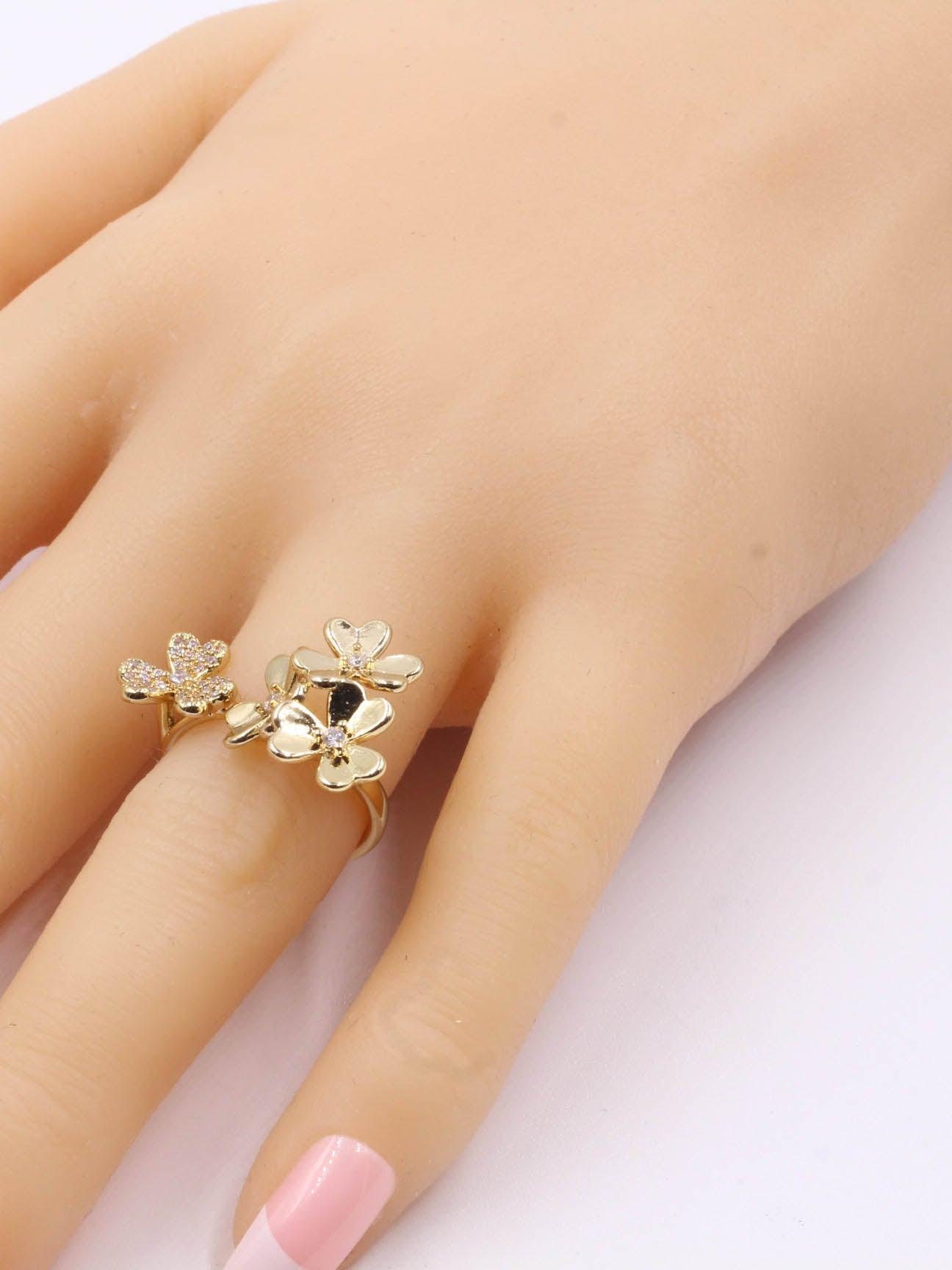 Van Cleef rose zircon ring - خاتم فان كليف وردة زركون خواتم van cleef