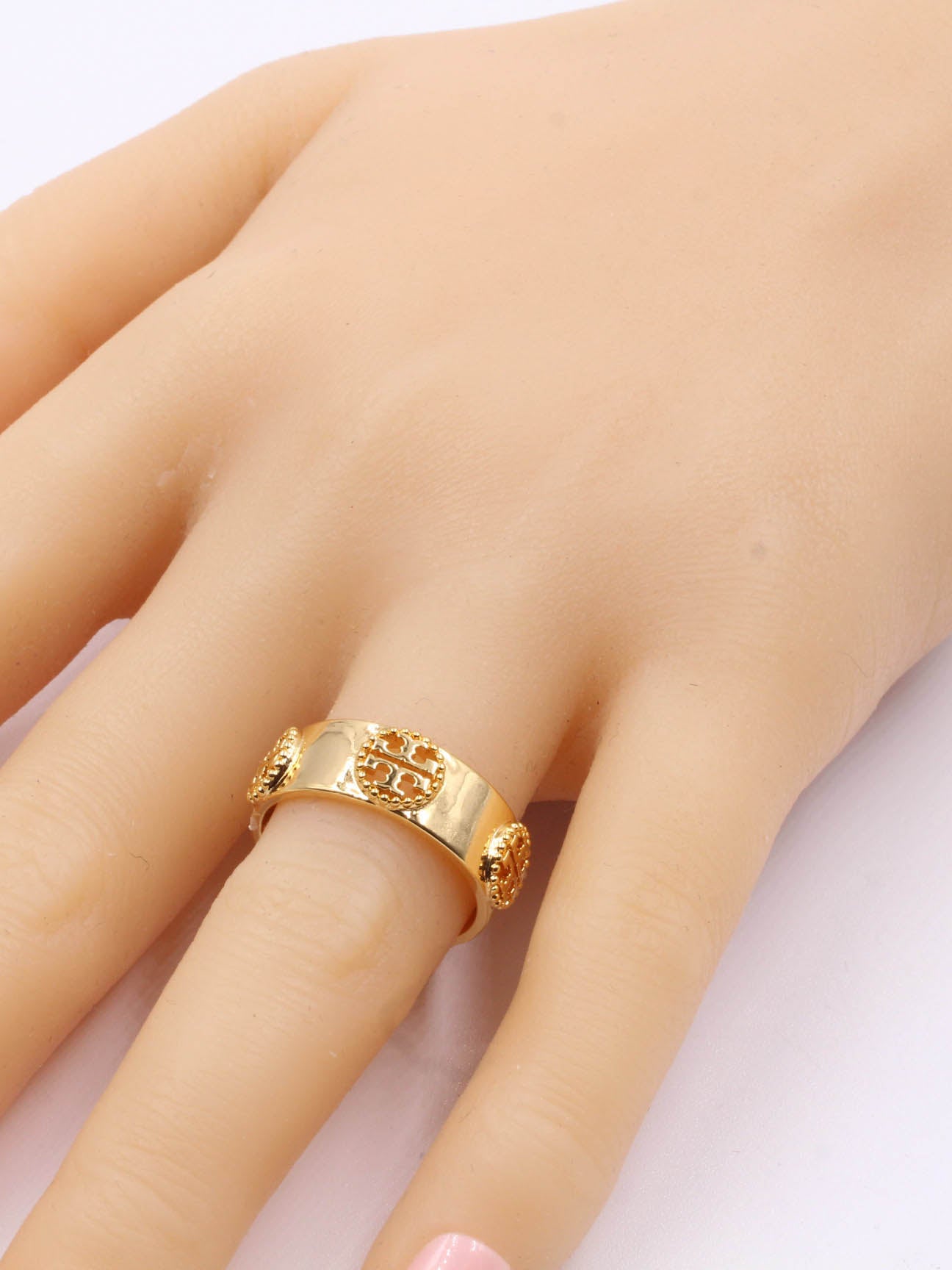 Tory Burch 5 circle ring - خاتم توري بورش 5 دوائر خواتم tory burch