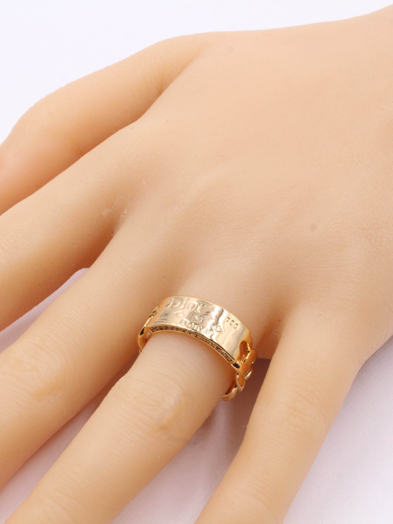 Dior gold ring - خاتم ديور ذهبي خواتم dior