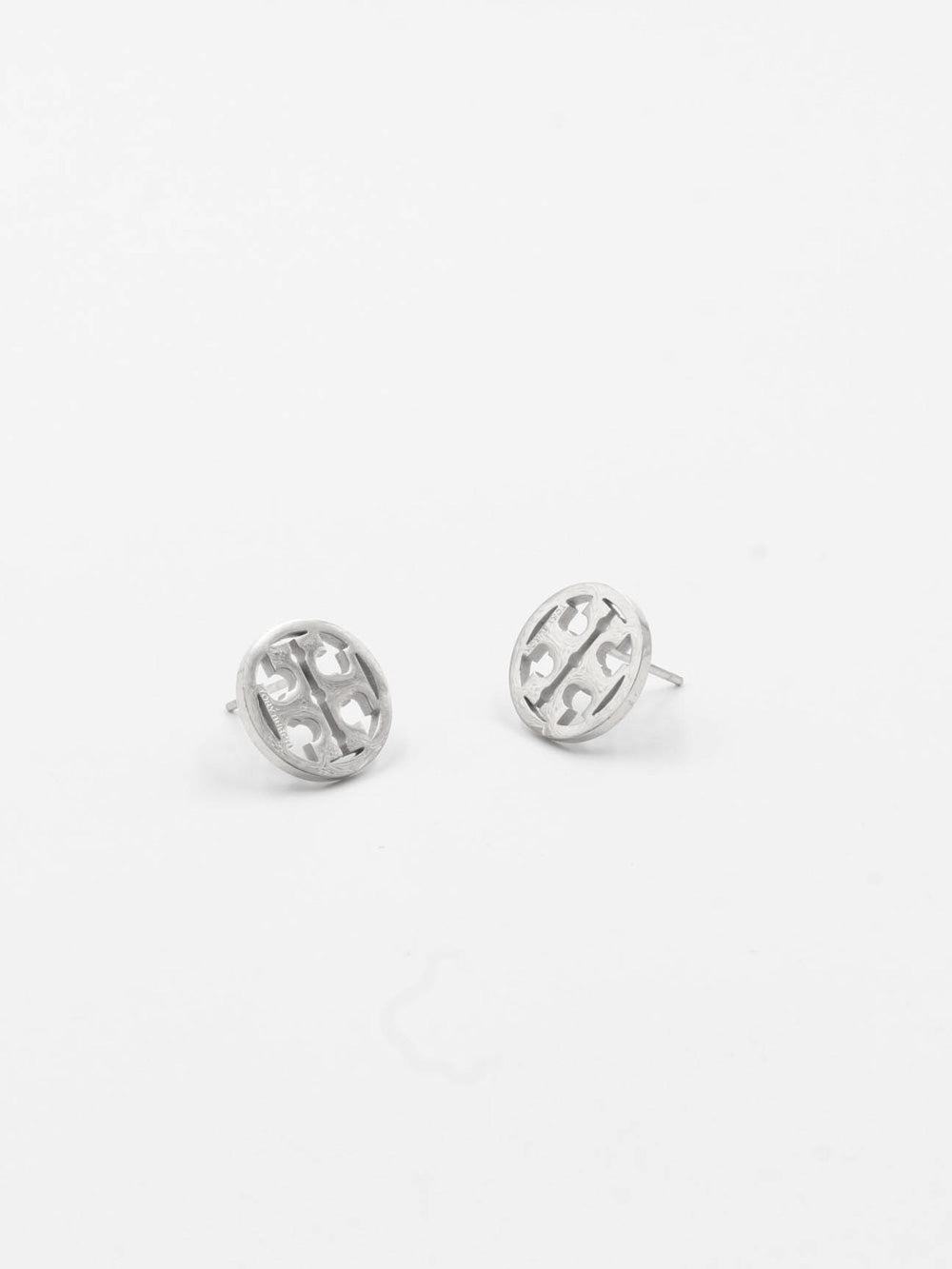 Tory Burch round earring - حلق توري بورش دائري حلق tory burch فضي