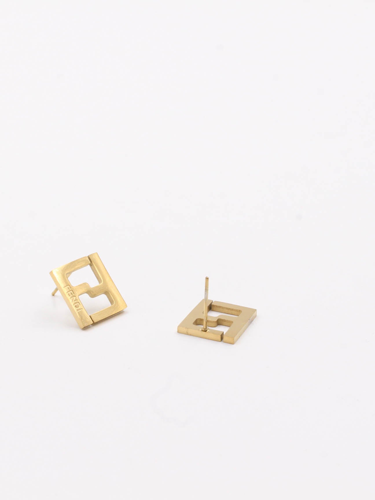 fendi square earring - حلق فندي مربع حلق fendi