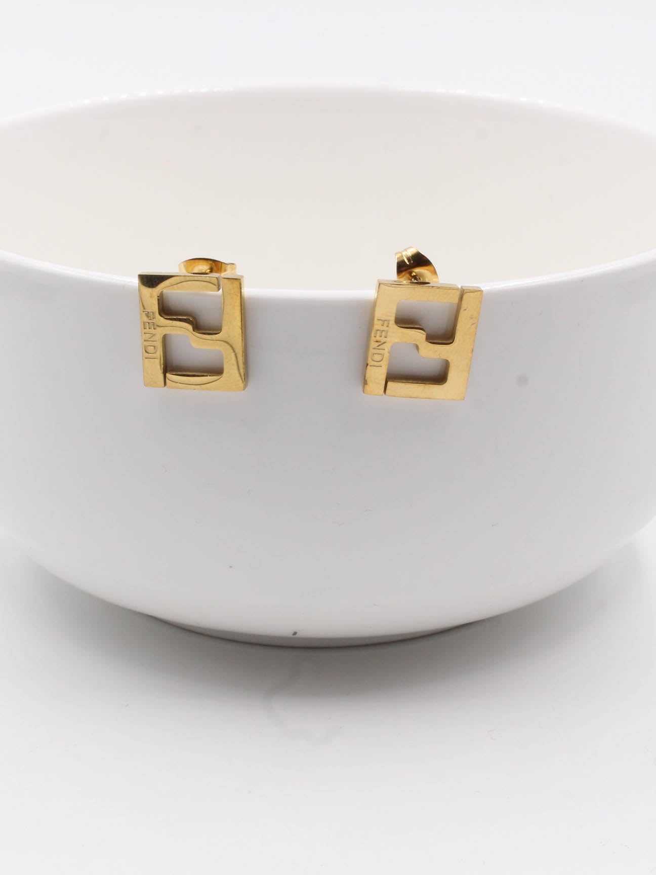 fendi square earring - حلق فندي مربع حلق fendi ذهبي