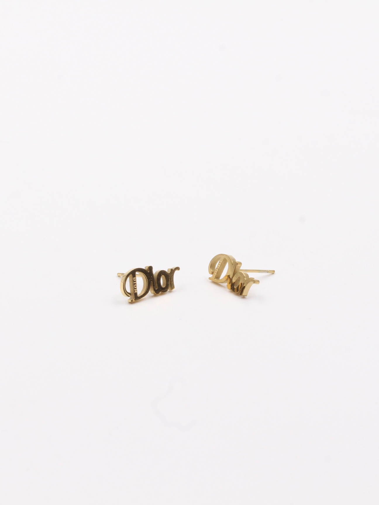 small dior earring - حلق ديور صغير حلق dior