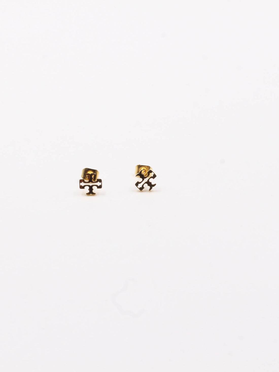 Small Tory Burch logo earring - حلق شعار توري بورش صغير مقاس 0.6mm حلق tory burch ذهبي