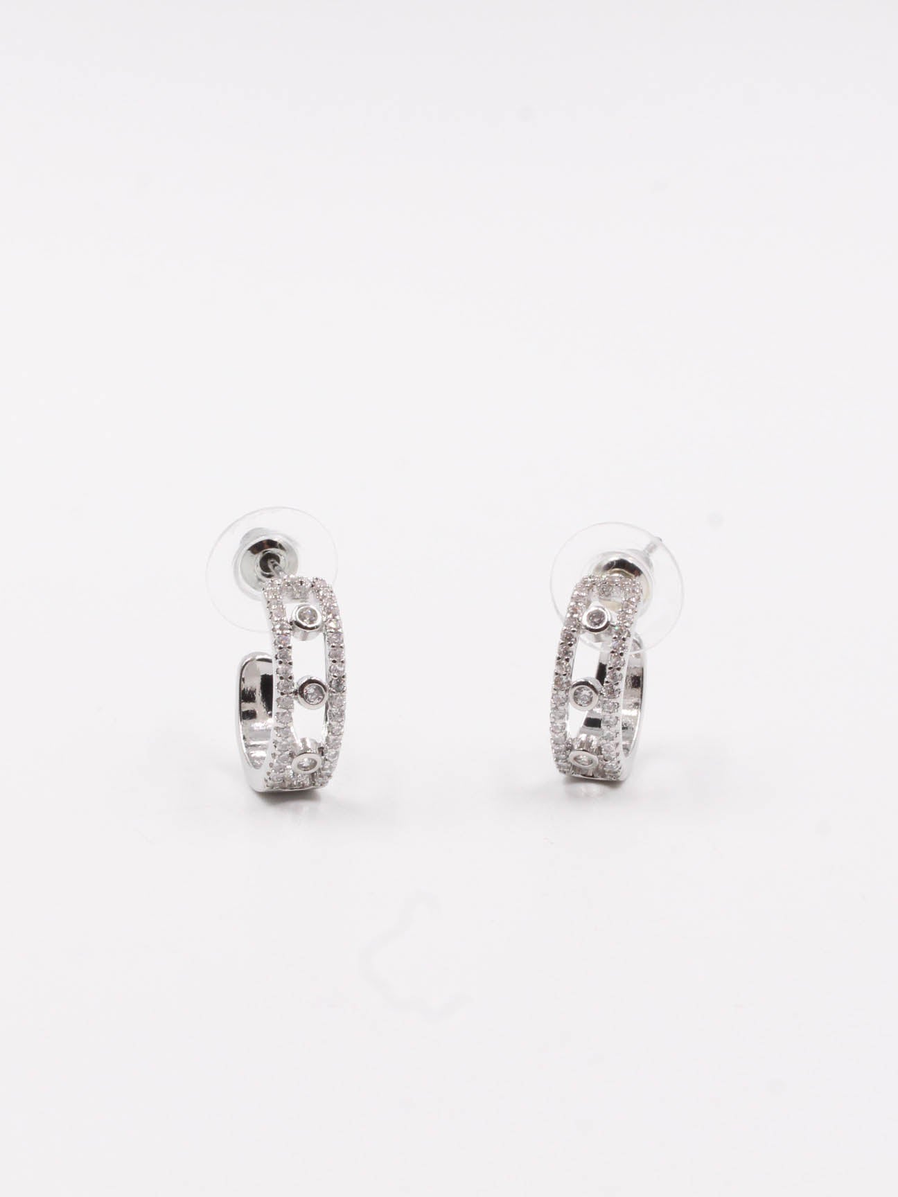 Round Earring - حلق ميسيكا دائري messika فضي