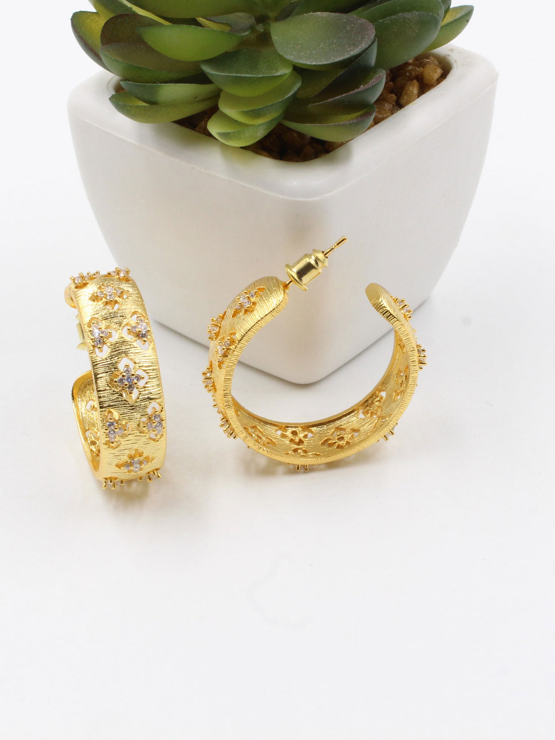 Round Louis Vuitton earring - حلق لويس فيتون مستدير حلق louis vuitton