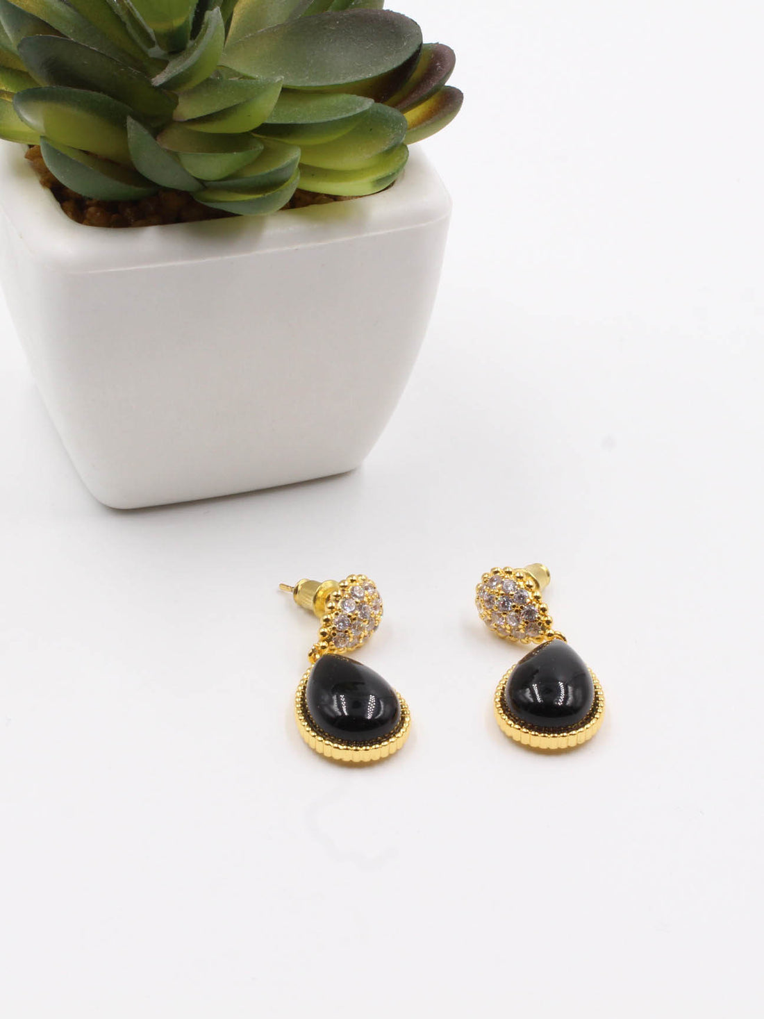 natural stone teardrop earring - حلق دمعة حجر طبيعي حلق Jewel اسود ذهبي