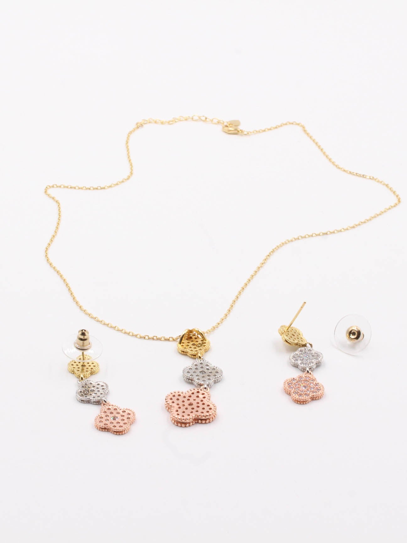 Van Cleef Set - طقم فان كليف من السلسال والحلق اطقم van cleef