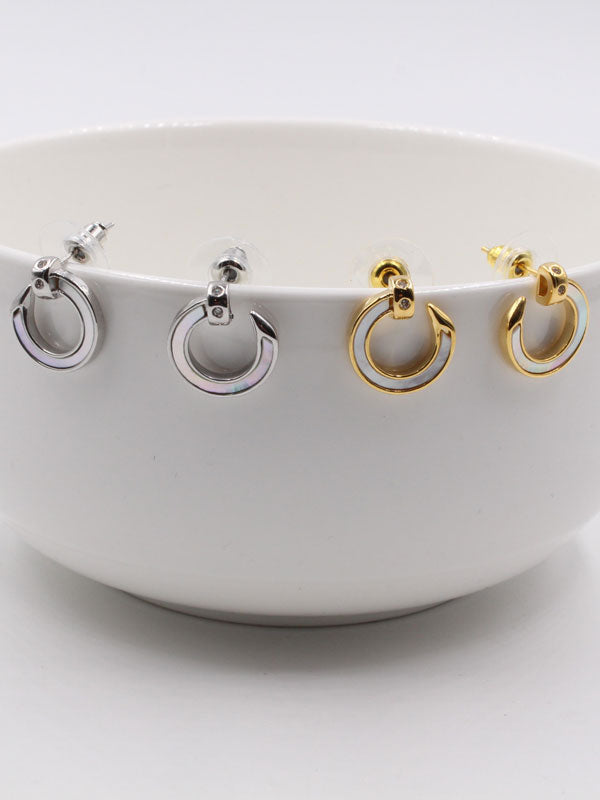 حلق مسمار شيل ابيض حلق متوفر 1 لون