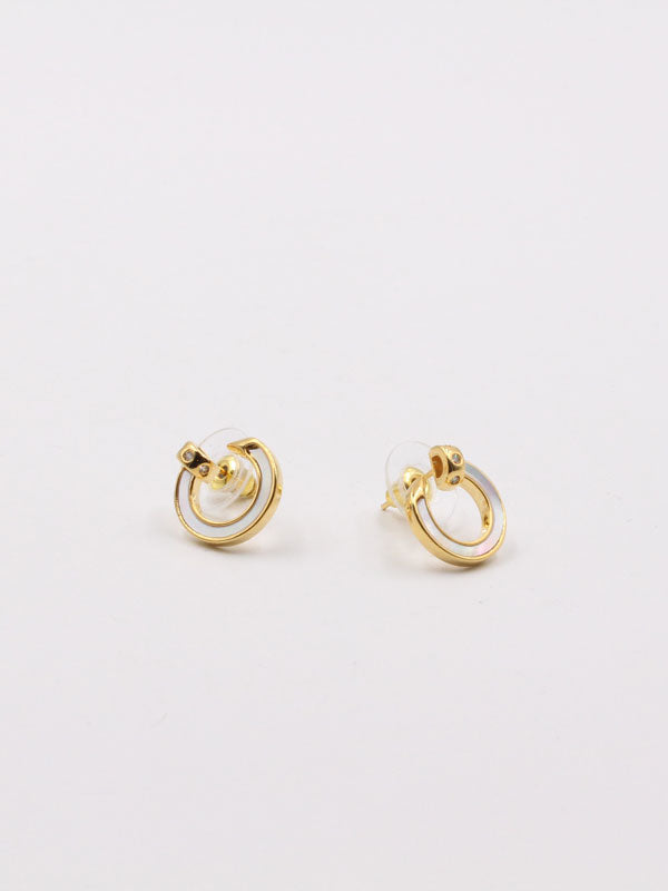 حلق مسمار شيل ابيض حلق متوفر 1 لون