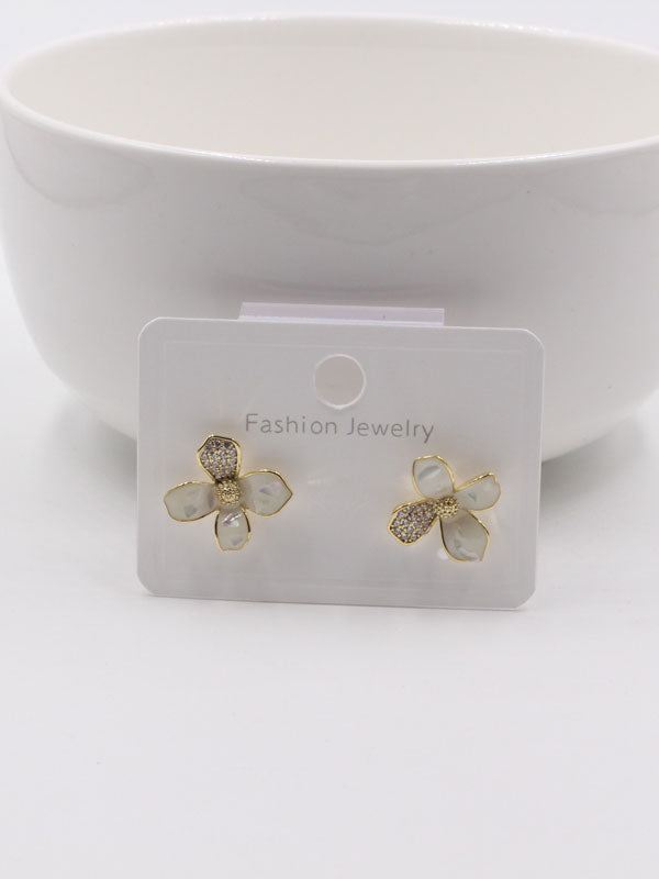 حلق وردة كبيرة ابيض زركون حلق متوفر 1 لون