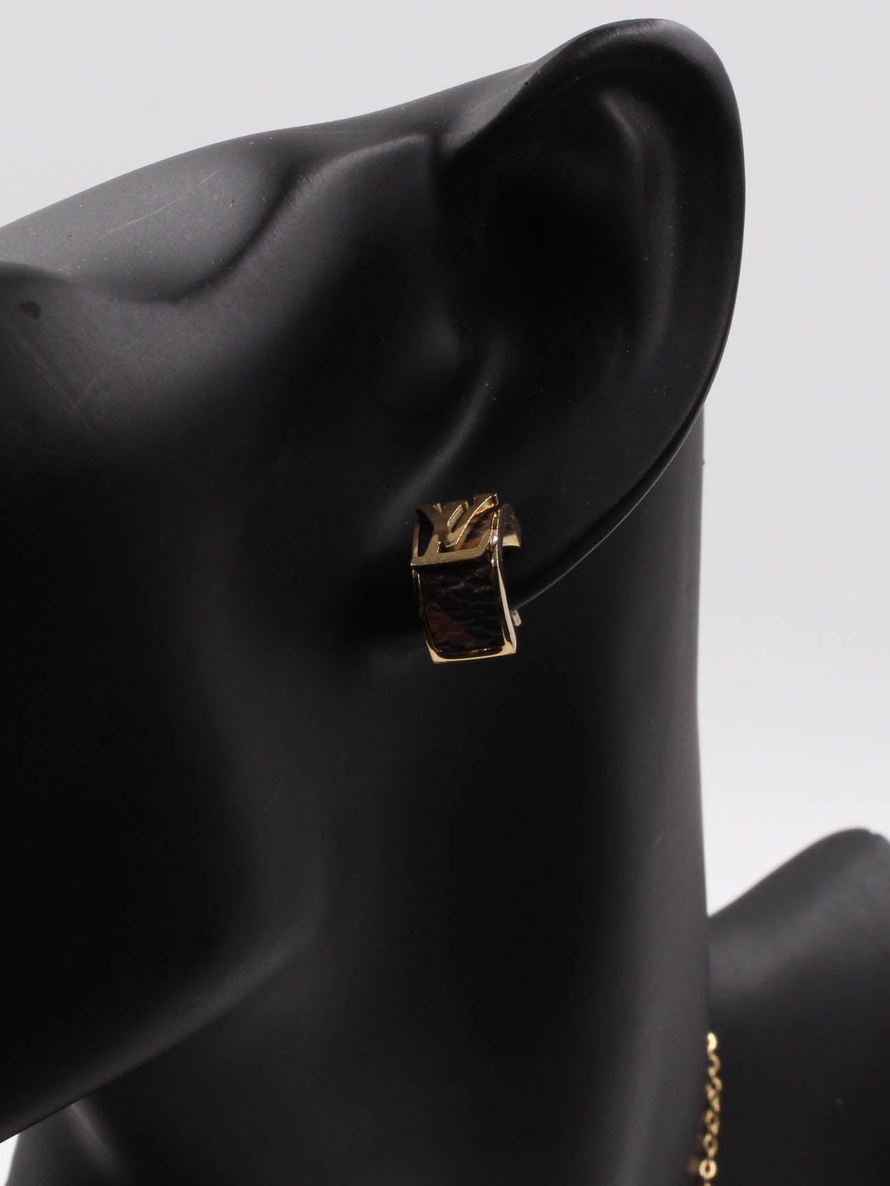 طقم لويس فيتون بني اطقم louis vuitton