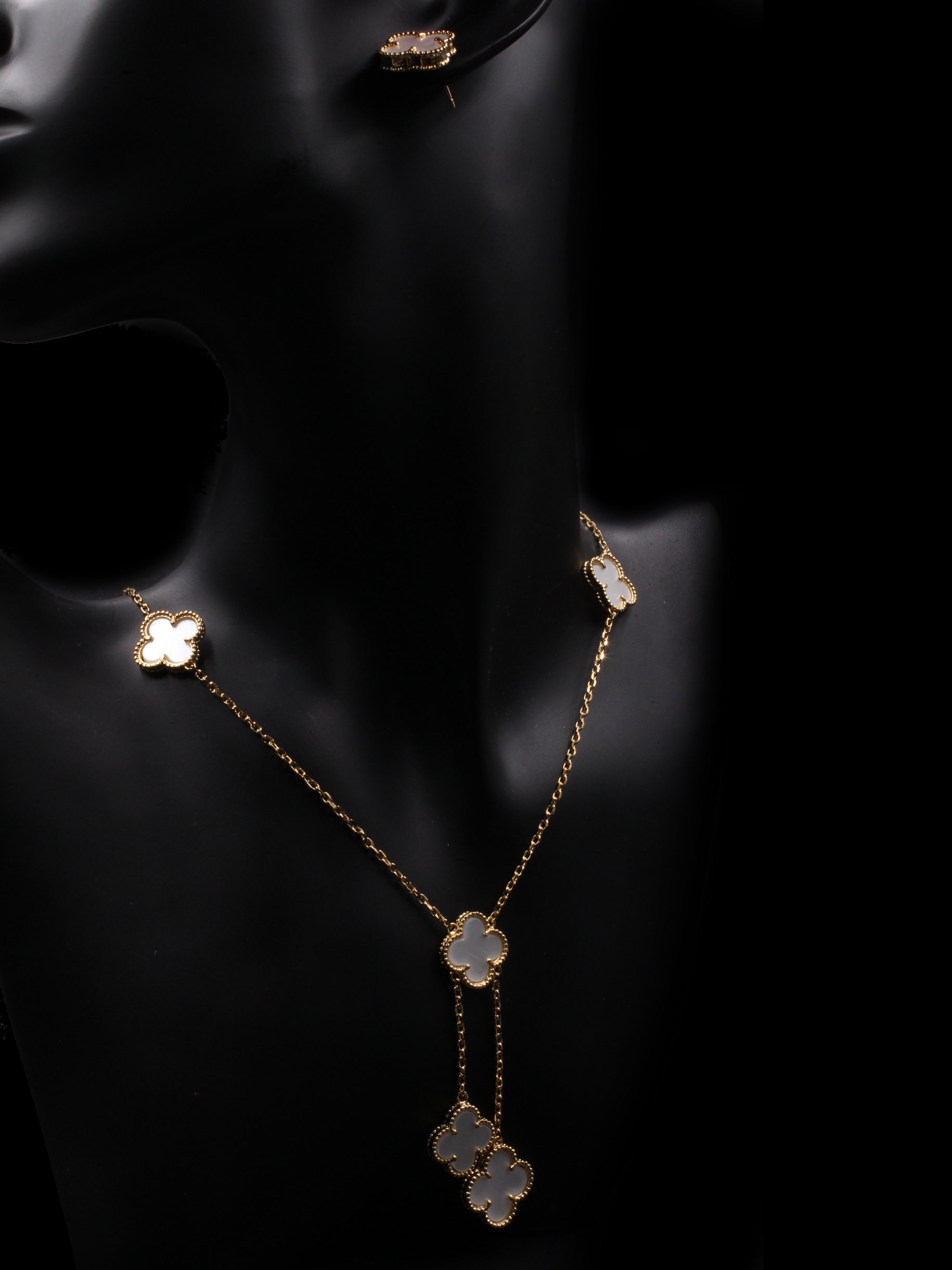 طقم فان كليف 6 ورود اطقم van cleef ابيض