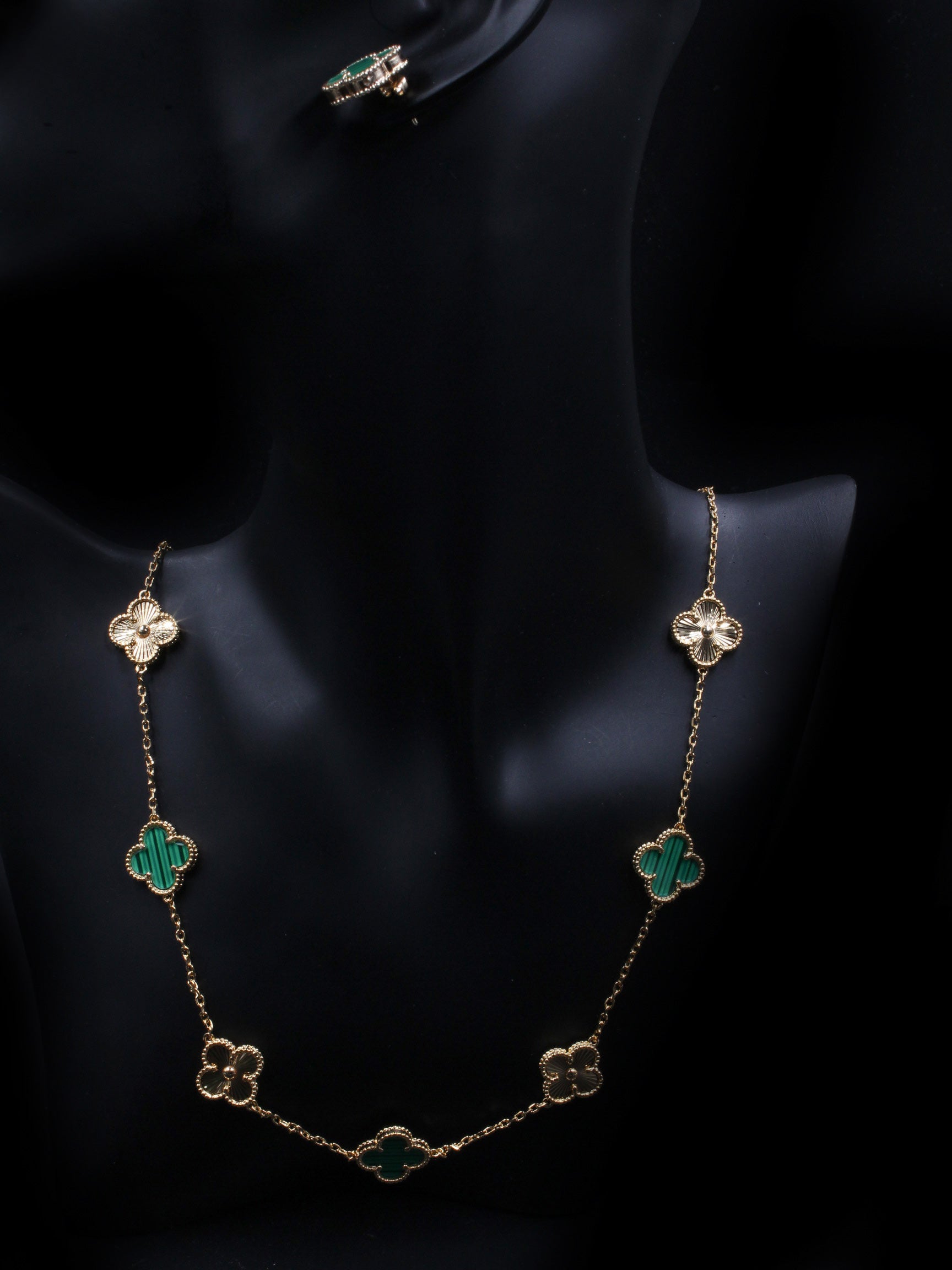 طقم فان كليف 10 ورود شيل ذهبي اطقم van cleef اخضر