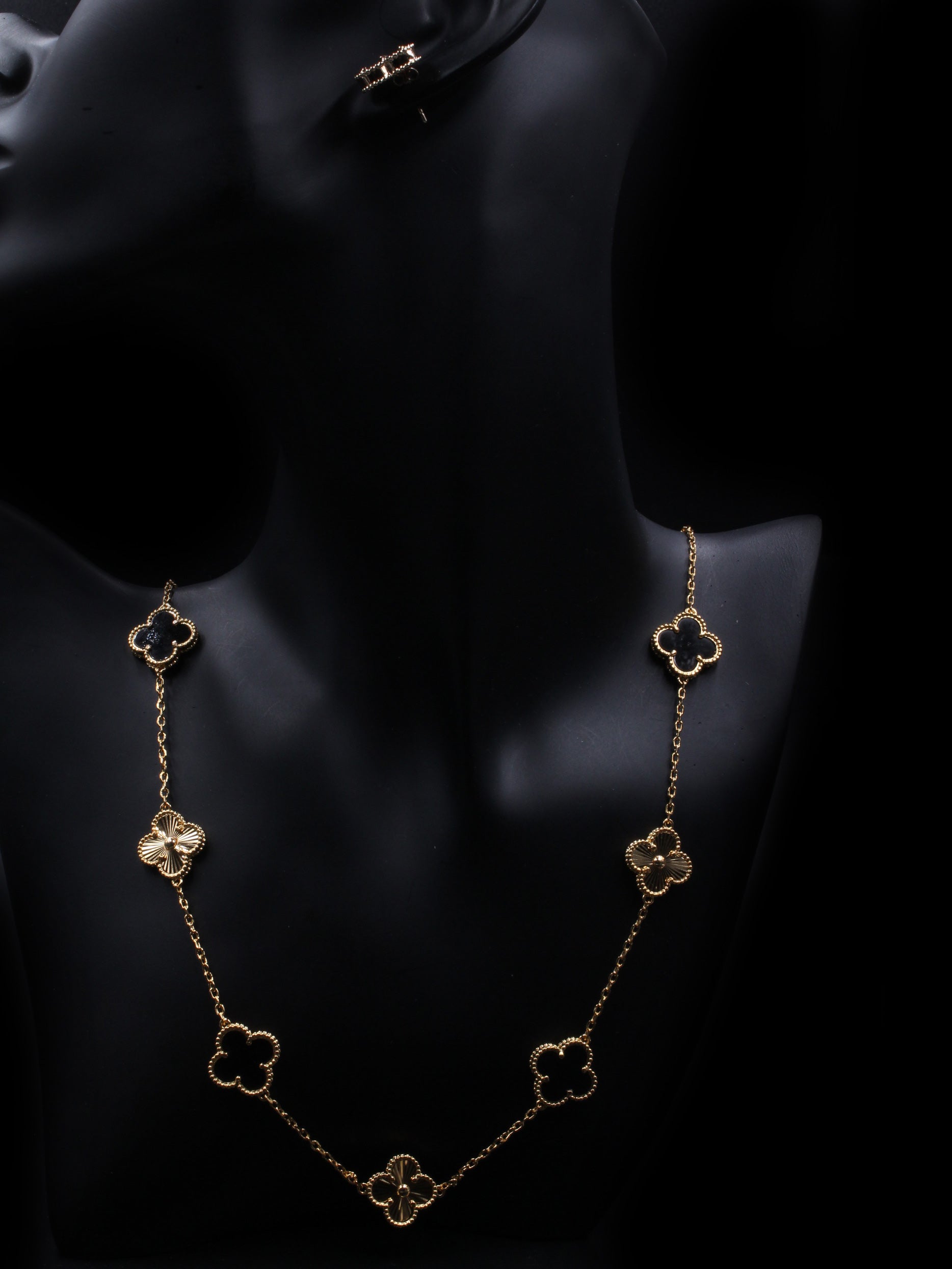 طقم فان كليف 10 ورود شيل ذهبي اطقم van cleef