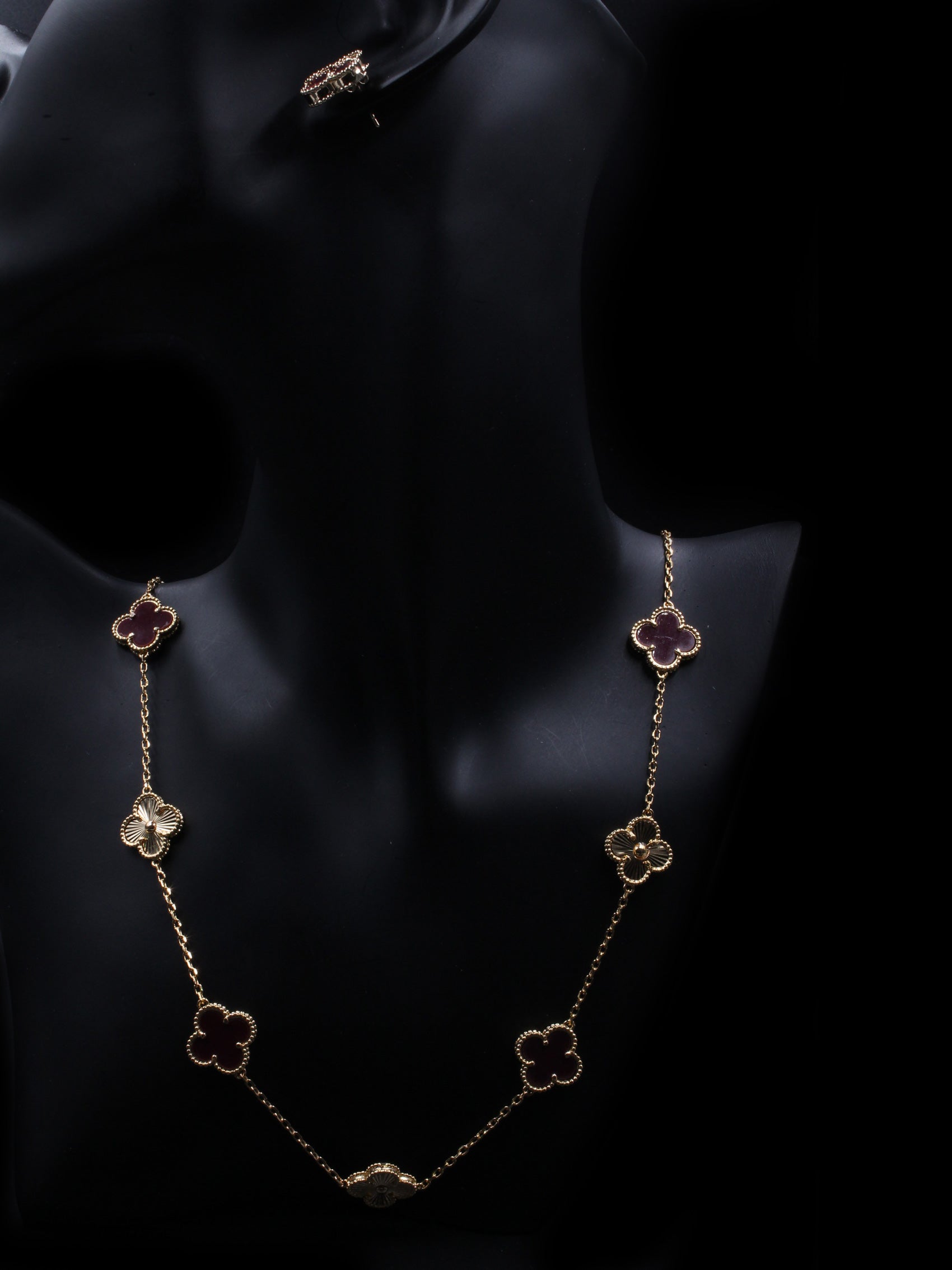 طقم فان كليف 10 ورود شيل ذهبي اطقم van cleef عنابي