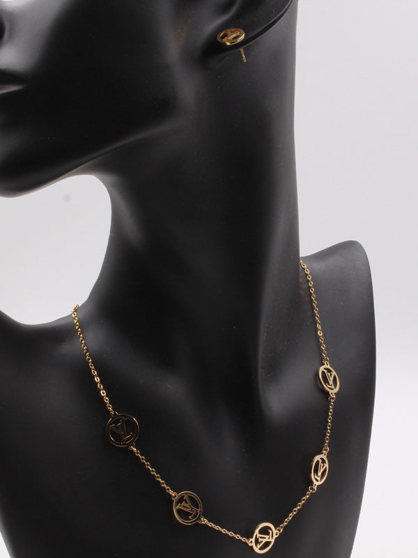 طقم لويس فيتون ذهبي اطقم louis vuitton