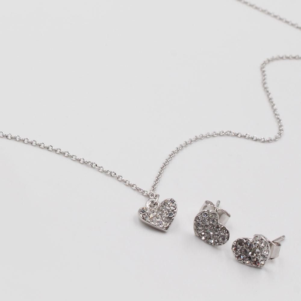 طقم قلب ناعم كريستال اطقم متوفر 2 لون فضي