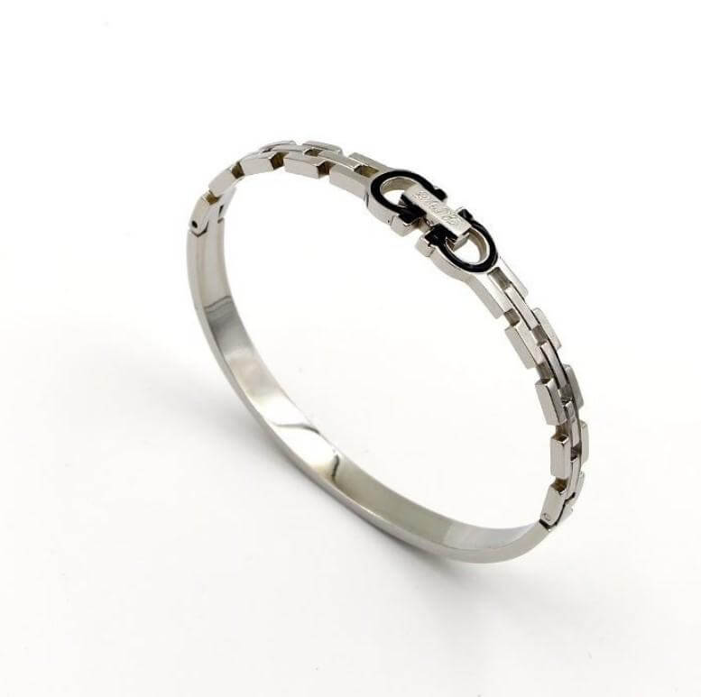 اسوارة اقنر love اسواره aigner فضي
