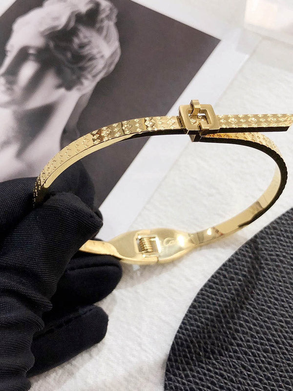 اسوارة لويس فيتون شكل حزام اسواره louis vuitton ذهبي