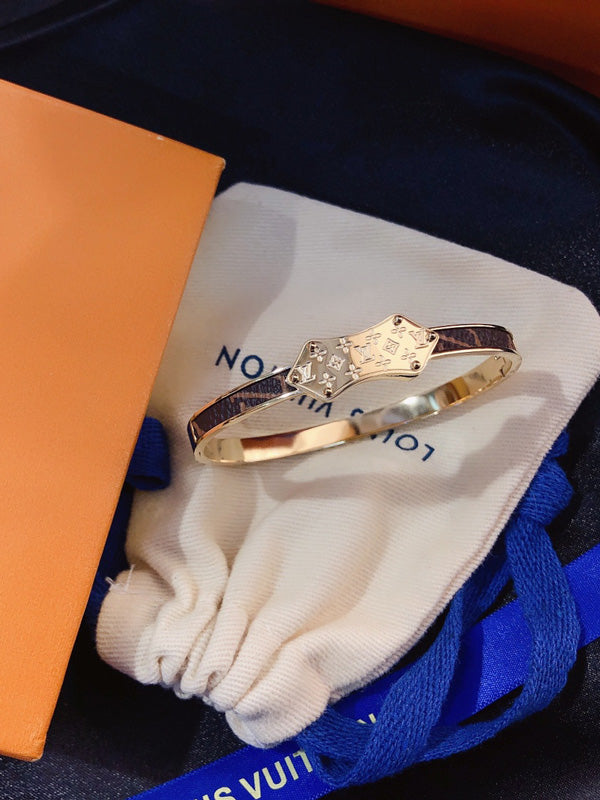 اسوارة لويس فيتون لوقو اسواره louis vuitton