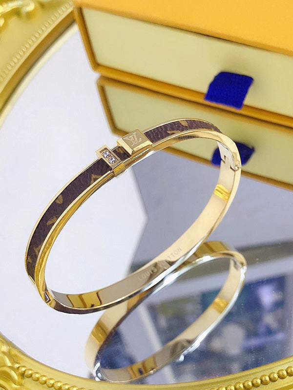اسوارة لويس فيتون براون لوقو اسواره louis vuitton