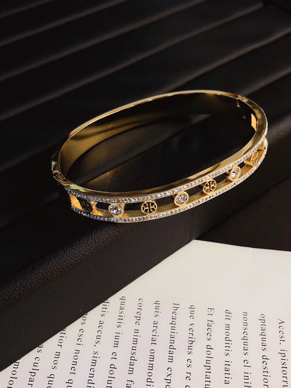 اسوارة توري بورش ستريس لوقو اسواره tory burch