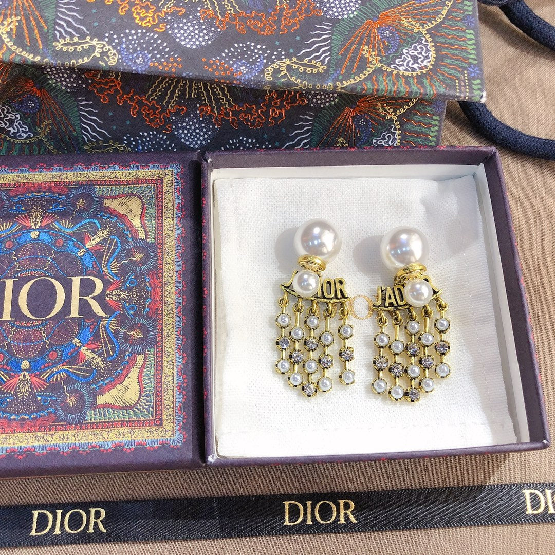 حلق ديور انتيك بيرل كبير حلق dior
