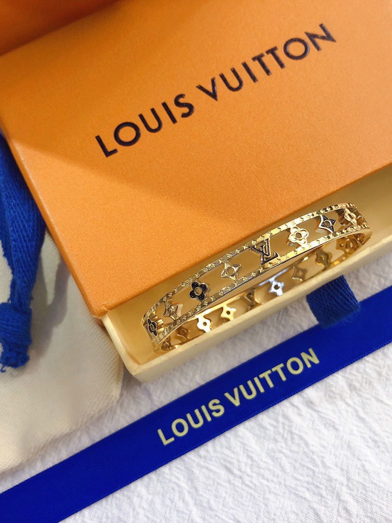 اساور لويس فيتون بانقل بلاك لوقو اسواره louis vuitton