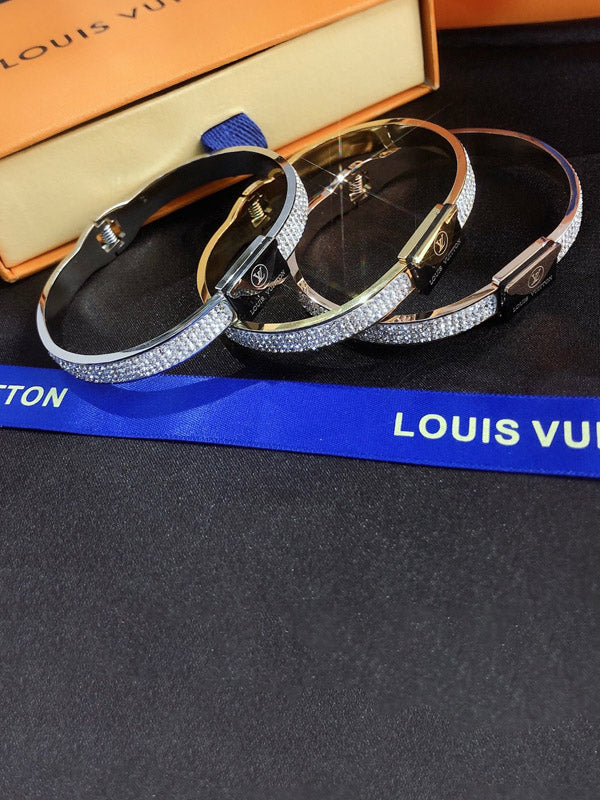 اسوارة لويس فيتون كريستال بلاك لوقو اسواره louis vuitton
