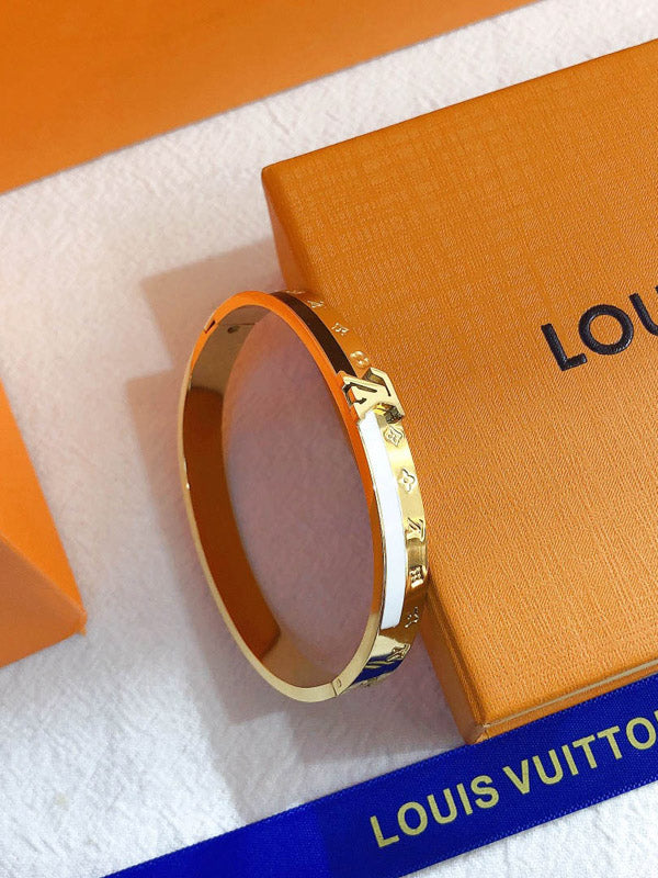 اسوارة لويس فيتون ابيض واسود اسواره louis vuitton