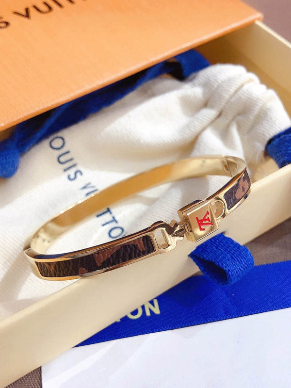 اسوارة لويس فيتون بشعار احمر اسواره louis vuitton ذهبي