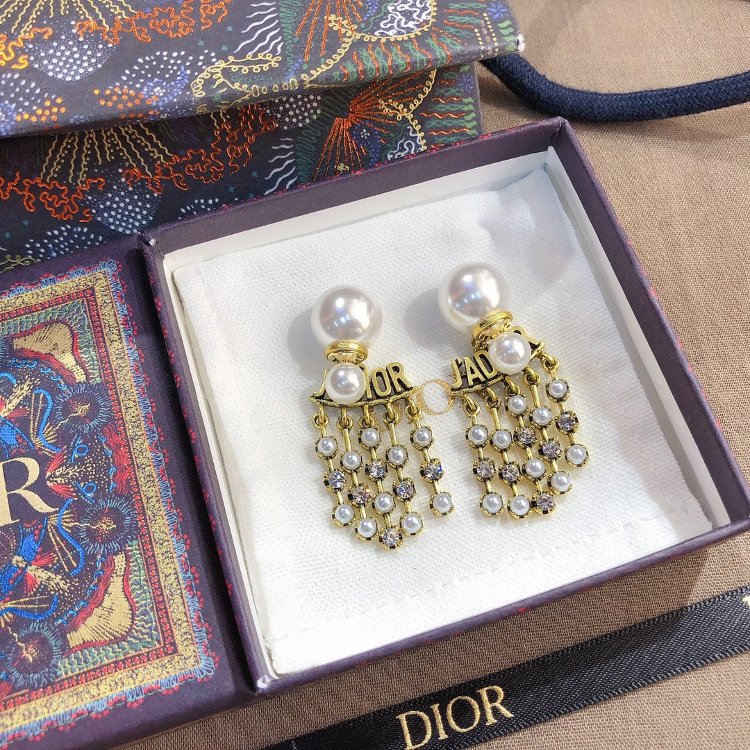 حلق ديور انتيك بيرل كبير حلق dior