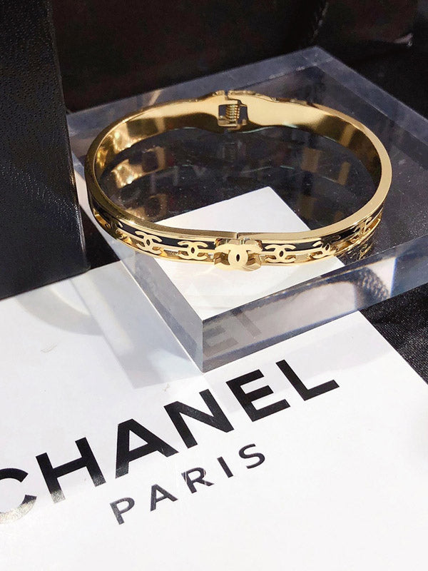 اسوارة شانيل ملتي لوقو اسواره chanel