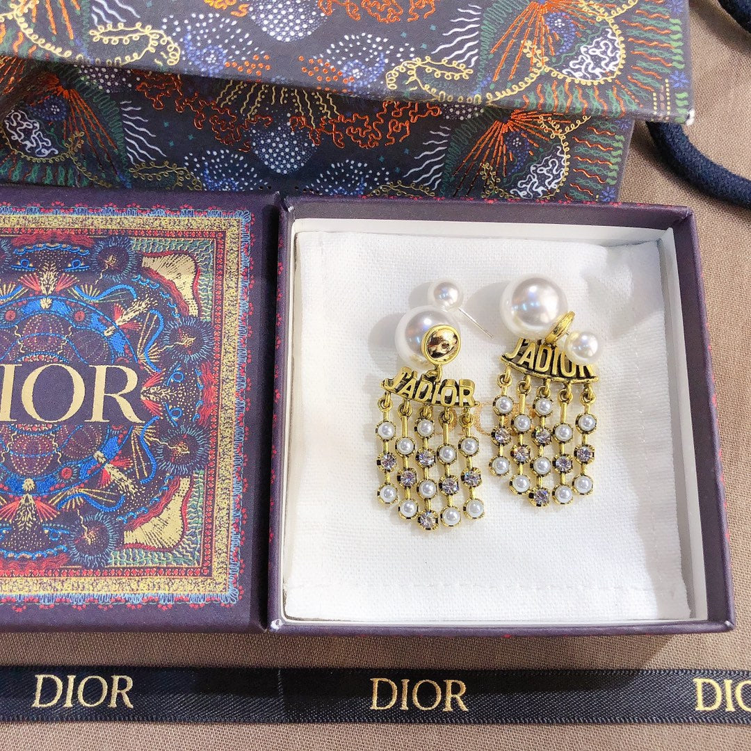 حلق ديور انتيك بيرل كبير حلق dior