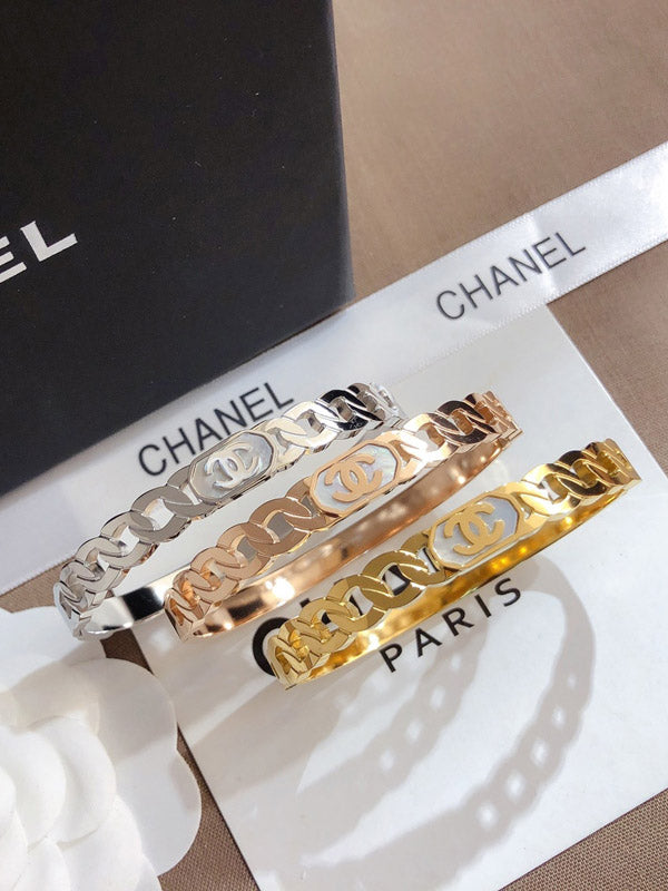 اسوارة شانيل شيل لوقو اسواره chanel