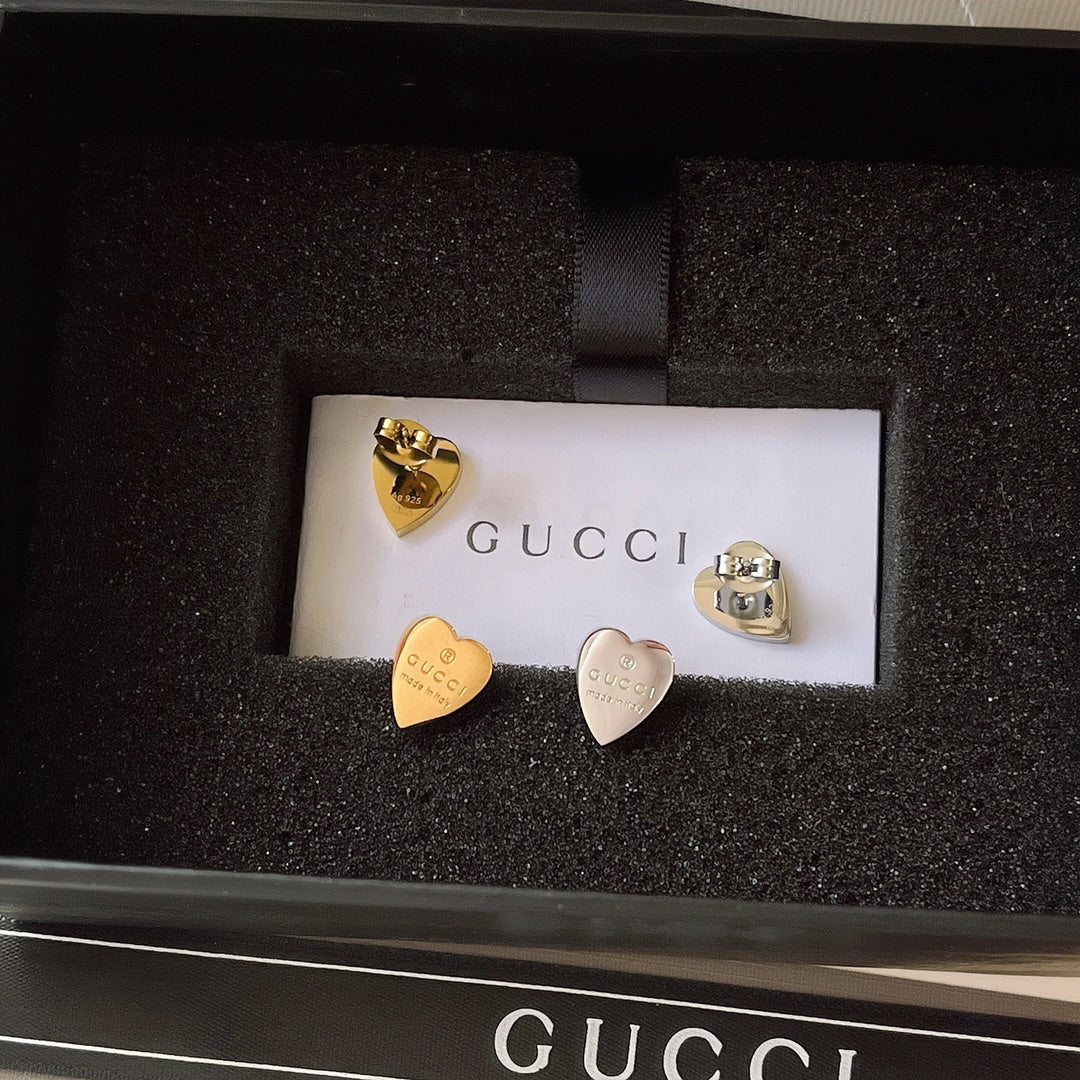 حلق قوتشي هارت صغير لوقو حلق gucci