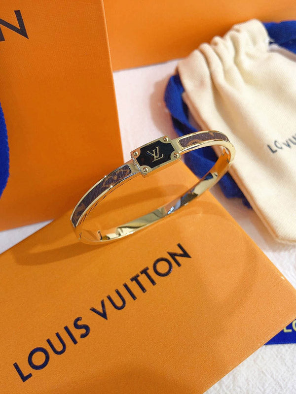 اسوارة لويس فيتون سكوير لوقو اسواره louis vuitton