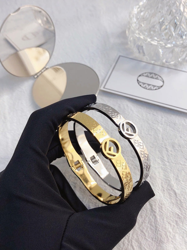 اسوارة فندي قولد سبرينق اسواره fendi