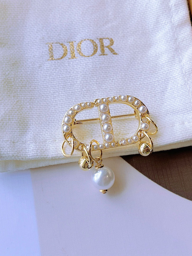 بروش ديور لولو بروش dior