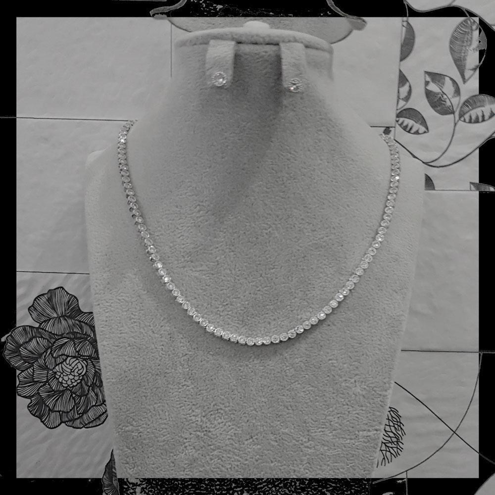 طقم زركون 2 قطع فضي اطقم متوفر 1 لون