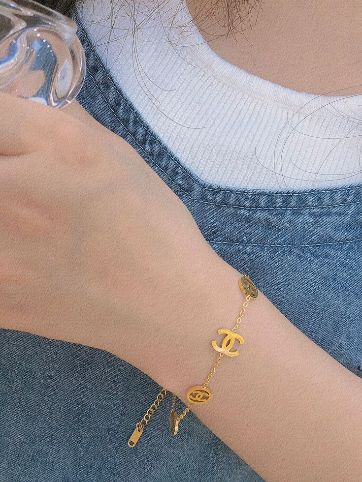 اساور شانيل لوقو قولد اسواره chanel