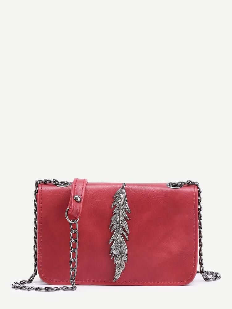 حقيبة كتف مزينة بورقة شجر معدنية وسلسلة شنط وحقائب متوفر 2 لون احمر