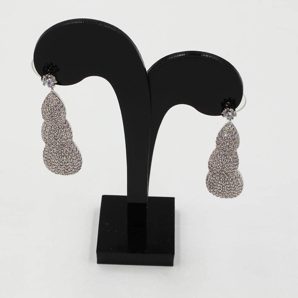 حلق زركون شكل دمعات حلق متوفر 1 لون