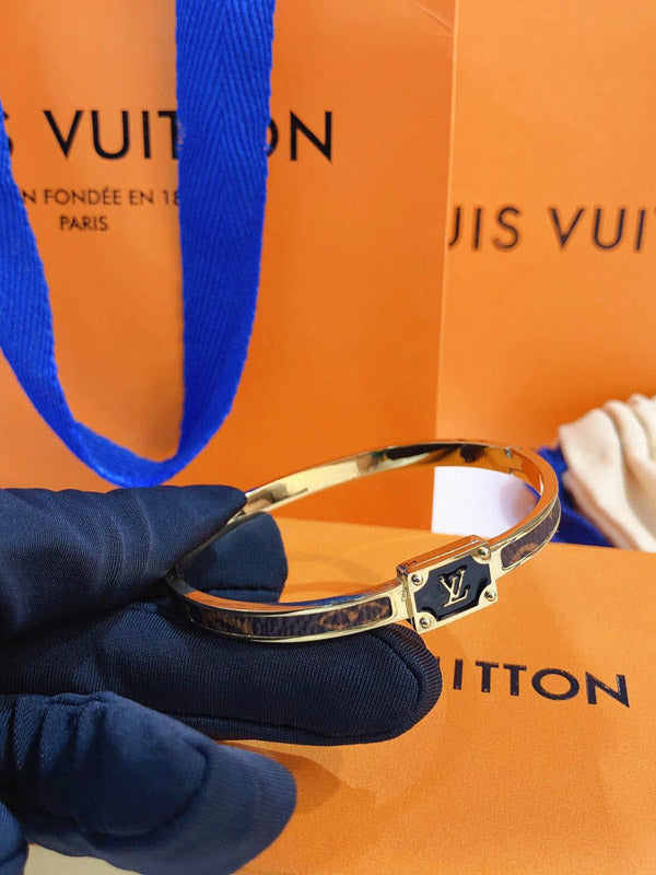 اسوارة لويس فيتون سكوير لوقو اسواره louis vuitton